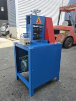 Machine à dénuder les fils électriques portative / Outil de dénudage de câbles portatif / Dénudeur de fils de cuivre pour le recyclage