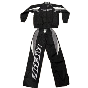 Ensemble de survêtement imprimé coupe classique pour homme/femme |   Vêtements de sport respirants et décontractés |   Vêtements de sport personnalisés avec impression sérigraphique Printemps - Product Image 1