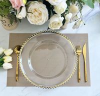 Vente en gros de 13 pouces blanc avec garniture dorée perlée assiettes de présentation de mariage transparentes verre réutilisable PP vaisselle en plastique vaisselle quantité minimale de commande 50pcs