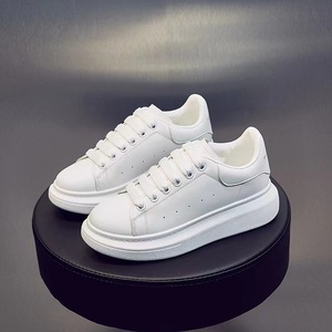 Chaussures de sport décontractées en cuir PU à plateforme pour hommes, à semelle épaisse et rehaussante, unisexes, blanches - Product Image 3