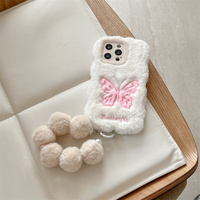 Casing HP iPhone 16 14 13 15 16 Pro Max, Penyangga Plush 3D Bentuk Kupu-kupu Lucu dengan Gelang, Penutup Belakang Lembut