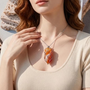 Collier en bambou tressé avec pendentif en <span class=keywords><strong>pierre</strong></span> de cristal naturel et métal, idéal pour un cadeau - Product Image 1