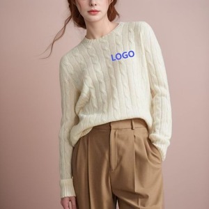 Produttore ODM e OEM di Maglioni Personalizzati per Donna con Logo Animale Cavallo Ricamato, Girocollo, Lavorazione a Trecce - Product Image 3