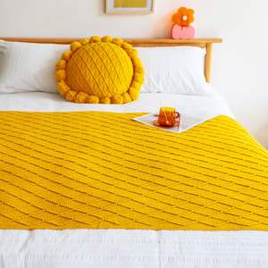 Plaid tricoté à motif losanges jaunes avec pompons, doux et confortable, pour lit, canapé, salon, chambre - Qualité supérieure - Product Image 3