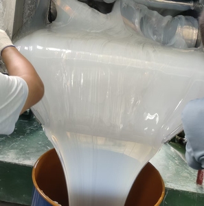 Silicone liquide de qualité alimentaire, inodore, non toxique, souple/rigide, adapté aux moules de dildos, sûr pour l'utilisation, résistant aux UV et à l'usure, haute résistance - Product Image 3