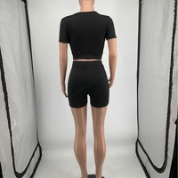 Conjunto de Shorts de Verano Elegante de 2 Piezas para Mujer SUHE BS-3110, Estilo Casual Cómodo con Cuello Redondo, Color Sólido, hasta la Rodilla, Ecológico, Spandex/Nailon