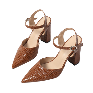2025 très populaire Crocodile femmes marron gros talons hauts sandales à <span class=keywords><strong>bout</strong></span> <span class=keywords><strong>pointu</strong></span> personnaliser élégant confortable pompes pour les femmes - Product Image 1