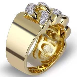 Anello con Catena in Cristallo Color Oro per Uomo, Accessorio Moda per Uso Quotidiano e Feste - Product Image 2