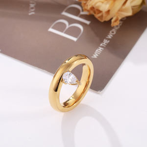 Anillo de diamantes de moda de lujo para mujer, anillos llamativos de acero inoxidable, joyería chapada en oro de 18 quilates para mujer - Product Image 3