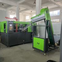 Machine de soufflage de bouteilles PET entièrement automatique à 6 cavités pour bouteilles d'eau minérale et de boissons, production de 10 000 bouteilles