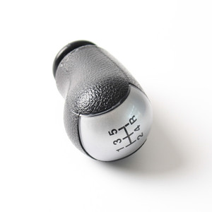 Pommeau de levier de vitesse en cuir noir argenté ergonomique 5 6 vitesses compatible Ford Focus - Product Image 5