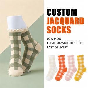 Chaussettes Jacquard à Volants en Maille Respirante Douce et Anti-Odeur, Mélange de Coton Tricoté Très Élastique, Prix Usine, Idéales pour la Course à Pied - Product Image 1