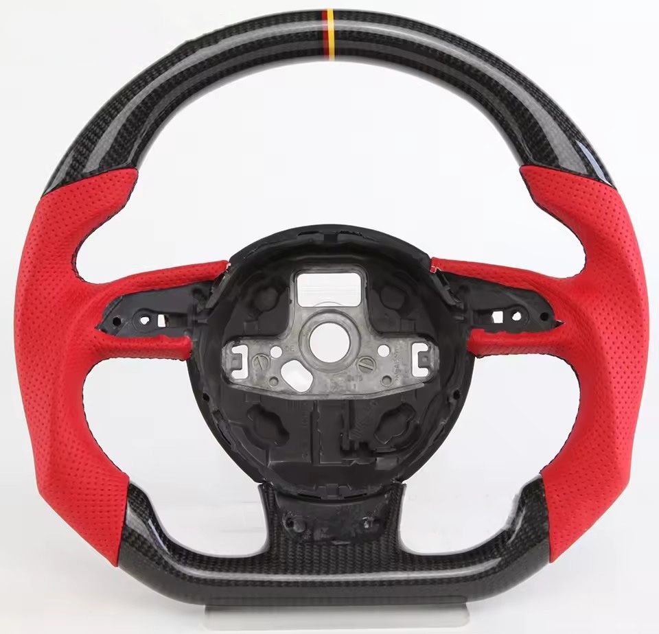 Rouge Fibre de carbone