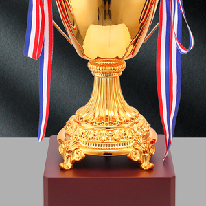 Trophée universel en bois rouge pour compétition sportive majeure et jeux America Soccer Football Game Awards Trophy en stock - Product Image 4
