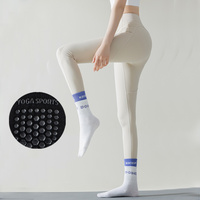 Chaussettes de yoga et de Pilates antidérapantes en coton de haute qualité pour le sport, avec logo personnalisé sur le bas, respirantes et sans couture, pour la saison d'automne