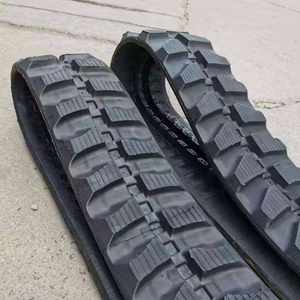 Chenilles en caoutchouc 320x84x54 320x52.5x94 320x52.5x80, matériau en caoutchouc hautement résistant à l'usure, noyau en acier renforcé collé au caoutchouc - Product Image 1