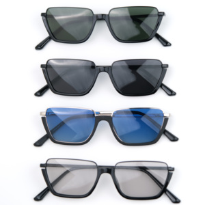 Gafas de Sol de Diseño de Moda 2025 para Hombre y Mujer, Monturas Metálicas Polarizadas Especiales, Gafas Personalizadas OEM ODM, Gafas de Moda - Product Image 4