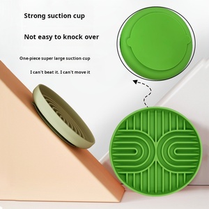 Tapete de Alimentação Lento em Silicone de Grau Alimentício Antiderrapante para Cães Livre de BPA Fácil de Lavar Design Portátil com Ventosa - Product Image 4