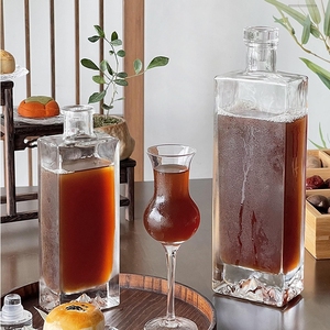 Hot Sale 500ml Square Whiskey Alcohol Glass <strong>Bottle</strong> 250ml 1000ml Vodke Glass <strong>Bottle</strong> Empty Spirit Brandy Glass <strong>Bottles</strong>