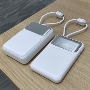 Banco de Energía Portátil Personalizado de Alta Capacidad con Cable Integrado, Carga Rápida de 22.5W y Pantalla Digital Inteligente - Product Image 2