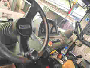 <span class=keywords><strong>XCMG</strong></span> XP303 ใช้รถบดยางถนนลม 30 ตันเครื่องอัดลูกกลิ้งถนนแบบสั่นไหวไฮดรอลิก - Product Image 5