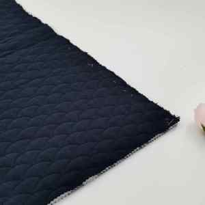 قماش خروج قطن 100% بلون كحلي كلاسيكي متوفر مع تصميم لحاف - Product Image 5