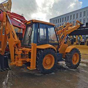 Chargeuse-pelleteuse JCB 4CX d'occasion 4x4, faible nombre d'heures de fonctionnement, bon état, moteur, boîte de vitesses, roulement, moteur, charge nominale de 2100 kg, à vendre - Product Image 3