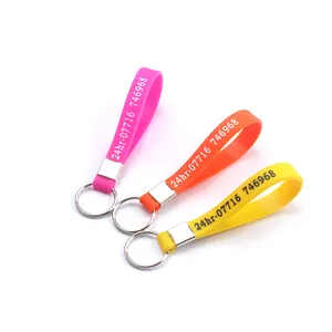 Silicone Wristband Key Rings Customized Logo 3d Rubber Silicone Loop Wrist Strap Keychain