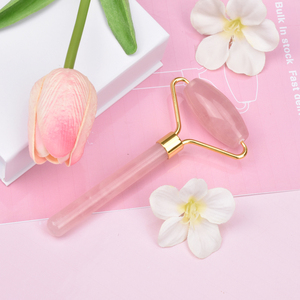 Haute qualité De <span class=keywords><strong>Quartz</strong></span> <span class=keywords><strong>Rose</strong></span> naturel Du Visage Massage Rouleau de Jade ensemble <span class=keywords><strong>gua</strong></span> <span class=keywords><strong>sha</strong></span> outil de massage pour <span class=keywords><strong>le</strong></span> visage et <span class=keywords><strong>le</strong></span> - Product Image 5