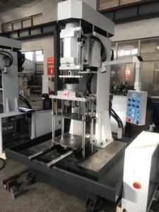 <span class=keywords><strong>Perceuse</strong></span> de <span class=keywords><strong>colonne</strong></span> de tambour de frein CNC <span class=keywords><strong>avec</strong></span> roulement 80mm diamètre de perçage max tête multi-broche - Product Image 5