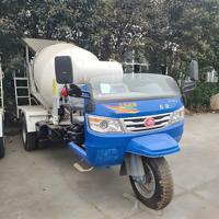 Petit tricycle bétonnière compact et flexible pour les routes étroites, les logements ruraux et les petits projets de construction
