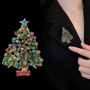 Broche Épinglette Arbre de Noël en Émail et Strass, Pin's de Revers Festif pour Blazer, Manteau, Écharpe, Cadeau, Accessoire de Vente en Gros et au Détail - Product Image 4