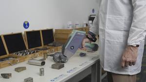 Analyseur de minéraux XRF portable multi-éléments et équipement de test de métaux précieux - Product Image 3