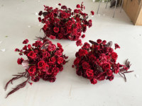 Centre de table floral artificiel Orchidée Bourgogne, chemin de table en fleurs de soie Amarante rouge vin pour la décoration de table de banquet de mariage