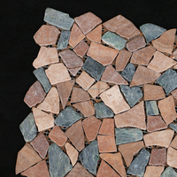 Carreaux de mosaïque en marbre de galets modernes à bon prix Pierre colorée pour mur intérieur d'hôtel et parquet extérieur Design