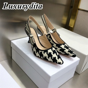 Sandales pour femmes XY0526 de qualité supérieure, décontractées, en dentelle de soie, talons de créateur, chaussures de luxe brodées, chaussures plates à semelle en <span class=keywords><strong>cuir</strong></span> - Product Image 5