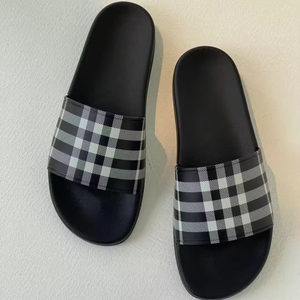 High-quality checked pattern designer brand men's slippers, outdoor beach sandals, thick-soled flat-bottom casual walking <b>shoes</b> - Product Image 3