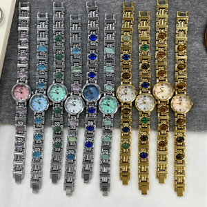 Reloj de pulsera para mujer con piedras de colores estilo retro europeo y americano, diseño único y exótico. - Product Image 5