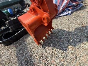 Excavatrice Kubota KX165-5 d'occasion en bon état, 5,5 tonnes, rapport d'inspection complet disponible, stock limité, prêt à être expédié - Product Image 6