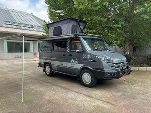 <span class=keywords><strong>Camper</strong></span> Van de la Marca Italiana <span class=keywords><strong>IVECO</strong></span> con Transmisión Automática de 8 Velocidades, Camas, Ducha, Cocina, Sofá, Aire Acondicionado y Toldo - Product Image 1