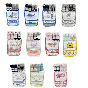 Neuestes Design Neugeborenen-Fütterungszubehör Mädchen Junge Lätzchen 3 Stück und Krabbelsocken für Babys 2 Paar Set für Puppen - Product Image 1