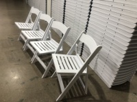 Chaise pliante en résine avec assise à lattes, portable et empilable, résistante aux intempéries, idéale pour l'extérieur, Wimbledon, jardin, mariage, fête, terrasse, événement, hôtel