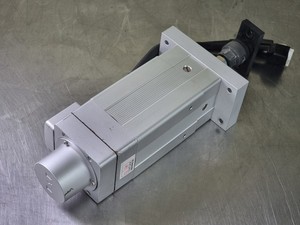 Cylindre ROBO IAI RCS2-RA7BD-I-150-8-100-T2-R05-A2-B d'occasion - Product Image 3