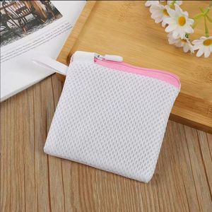 Bolsa de lavandería de poliéster al por mayor, pequeña bolsa de lavandería multifunción, bolsa de lavado de ropa de malla cuadrada - Product Image 4