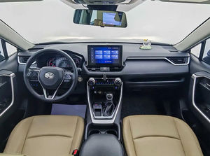 Toyota RAV4 Hybride 2023 FWD d'occasion, intérieur cuir foncé, modèle Adventure - Product Image 6