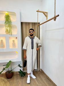 Nueva ropa islámica hombres bata Kaftan musulmán hombre marroquí Casual vestido largo árabe rayas bata Oriente Medio <span class=keywords><strong>traje</strong></span> nacional Bata - Product Image 4