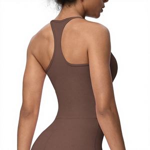 Conjunto de 2 piezas de top deportivo de yoga para mujer, personalizado al por mayor, con espalda cruzada, acolchado, de color liso, de secado rápido, para fitness y entrenamiento, tallas grandes - Product Image 1