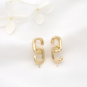 De diseño de moda 14K chapado en oro Irregular carta S Stud pendiente - Product Image 5