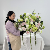 DKB Großhandel Künstliche Grüne Rosa Seidenrosen-Blumenkugel Gefälschte Seidenblumen-Kugel 60cm Tischdekoration für Hochzeitstische