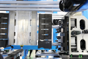 Máquina de fabricación de bolsas de tela no tejida Leader, máquina automática para hacer bolsas de transporte de <span class=keywords><strong>compras</strong></span> no tejidas - Product Image 5